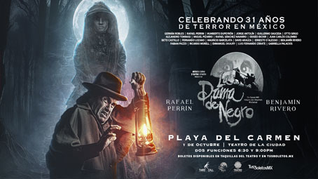 La Dama de Negro en Playa del Carmen